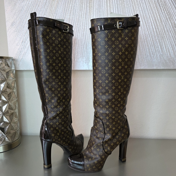 Louis Vuitton Shoes - AUTH Louis Vuitton Idole Monogram Canvas and Patent Leather Knee-Length Boots